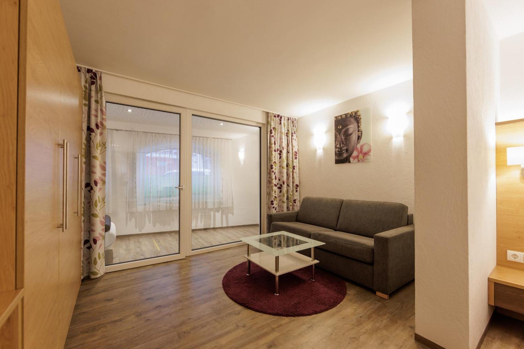 Apartmenthaus Goldeck Ried im Oberinntal Zewnętrze zdjęcie
